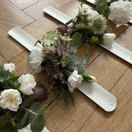 Květinové náramky